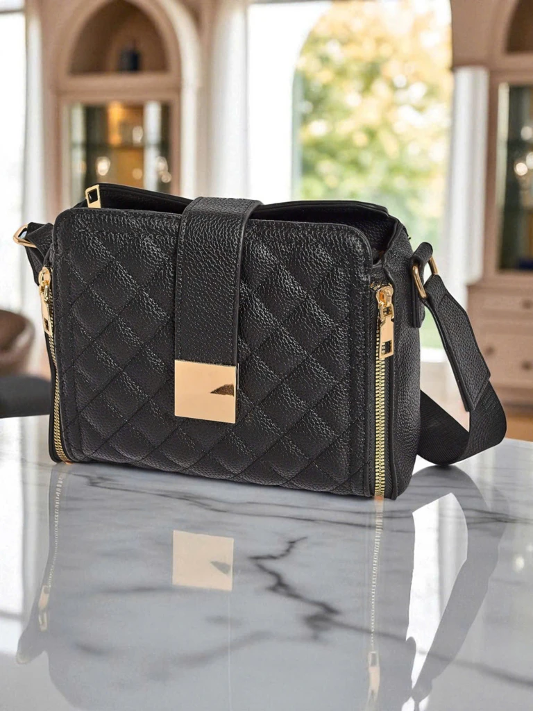 Črna ženska torbica Demetra iz ekološkega patentnega usnja, elegantna