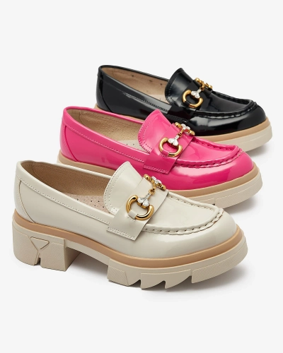 Royalfashion Lakierowane czarne damskie mokasyny z kryształkami Inriw