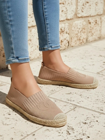 Ženske espadrile Callisto svetlo rjava ravna peta ekološko usnje