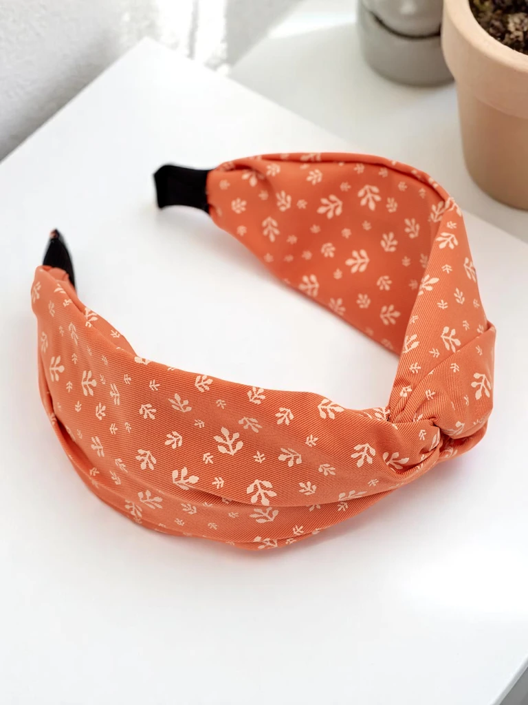 Royalfashion Naglavni trak z vzorcem Nela