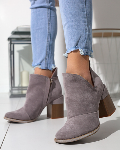 Royalfashion Szare damskie botki na słupku z wycięciami Cintura