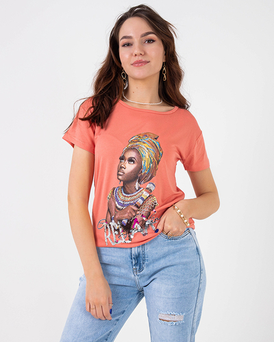 Royalfashion Pomarańczowy damski t-shirt z kolorowym printem i cekinami